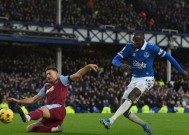 易游体育小组-英超之战，悬念重重谁将跻身巅峰？的简单介绍