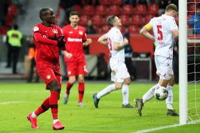 易游体育公司-梅尔滕施泰因客场惜败弗赖堡，难堪失利