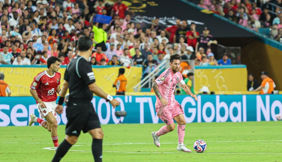 巴萨惨遭淘汰，梅西双响却无功而返