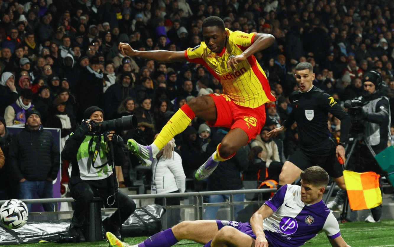 马德里竞技成为黑马,决赛前赛场上强劲竞争的简单介绍 马德里竞技成为黑马,决赛前赛场上强劲竞争的简单介绍