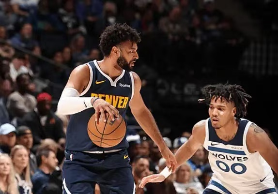 包含NBA新玩法正在试行，球员们储备不够急需适应的词条